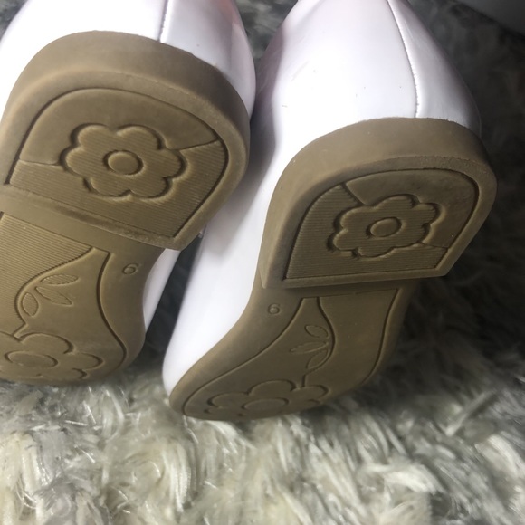 4 pairs of girls shoes sz 9 - Picture 11 of 11